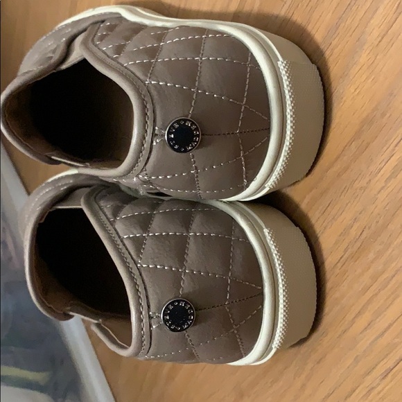 Steve Madden grey shoes - Picture 2 of 3